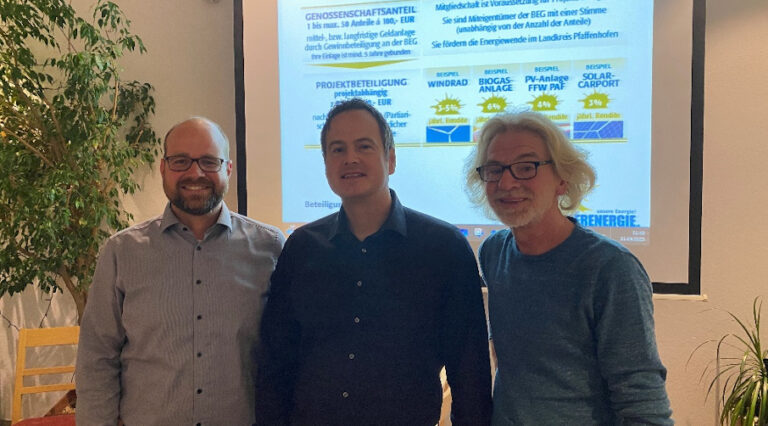 Von li. Andreas Herrschmann, BEG-Vorstandsvorsitzender Marcus König, 1. Vorsitzender der AV, Sepp Steinberger, Kreis- und Stadtrat